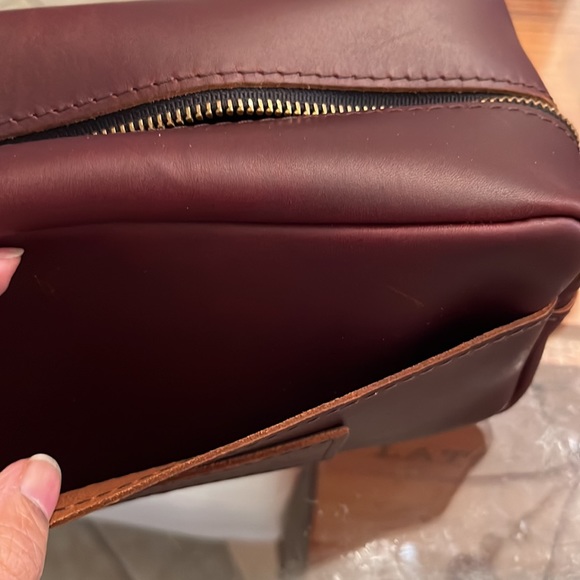 Gent’s leather Dopp Kit . - Picture 8 of 9